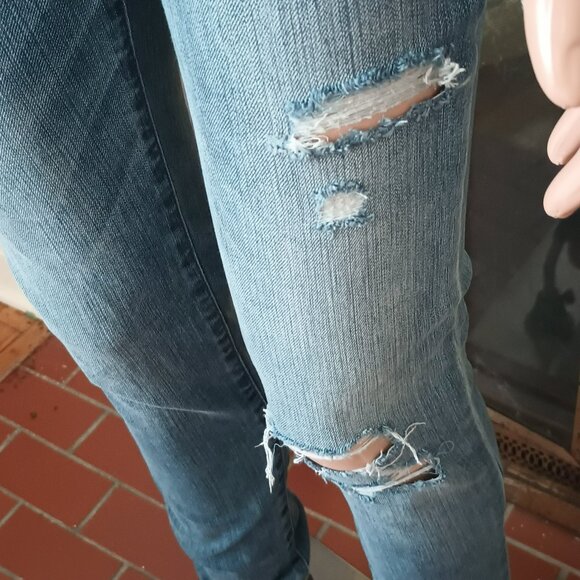 Abercrombie & Fitch Distressed Skinny Jeans 2 Embellished Low Rise Pants - Picture 7 of 14